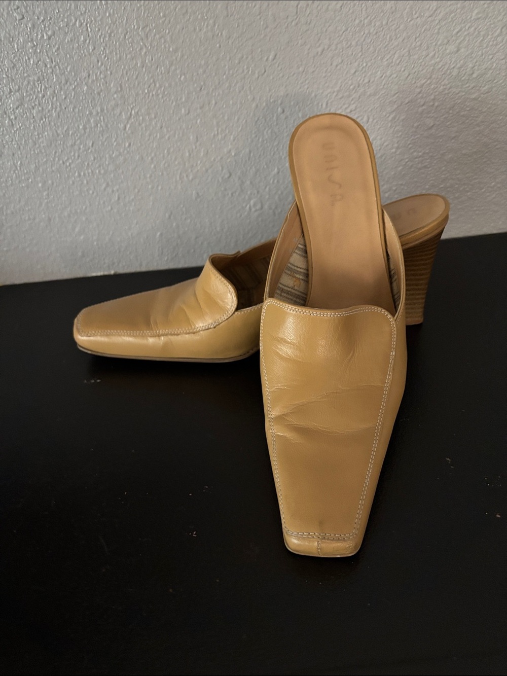 Unisa Light Tan Leather Mules size 8